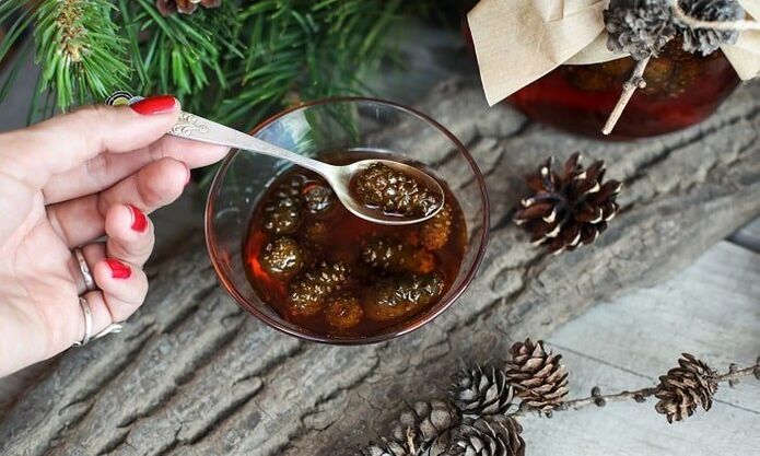 Alcohol is prepared on the basis of pine shoots